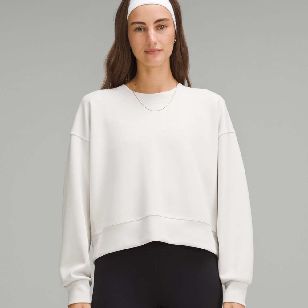 Lululemon Athletica Women's softstream Sweatshirt